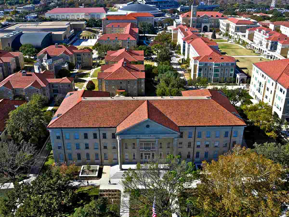 Aerial view of TCU campus for article TCU University Texas for newcomers moving to DFW or moving within Dallas-Fort Worth area.