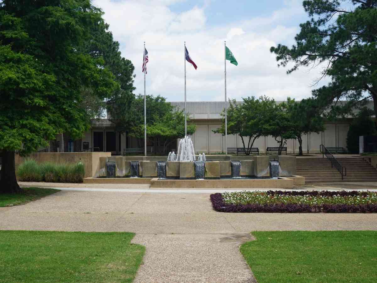 Picture of Grand Prairie City Hall For article Grand Prairie Texas for newcomers moving to DFW or moving within Dallas-Fort Worth Area.